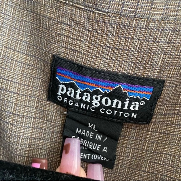 Patagonia Men’s Brown Gingham Collared Long Sleeve Button Down - Picture 3 of 4